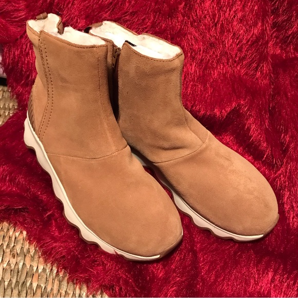 Sorel Shoes - SOREL “KINETIC” CAMEL SUEDE ANKLE BOOTS SIZE 8